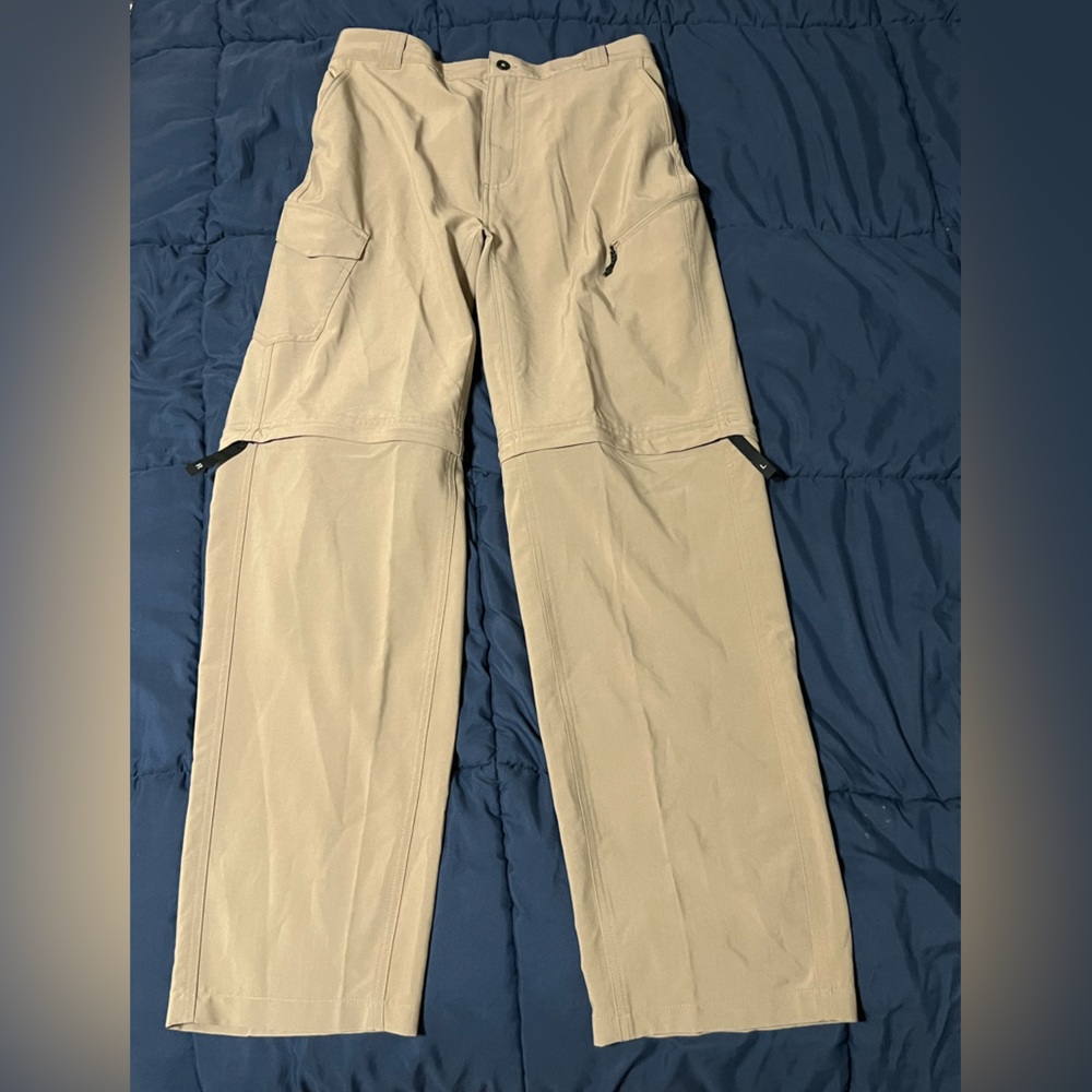 Magellan Outdoors zip off pants/shorts sz 18/20 - Tan